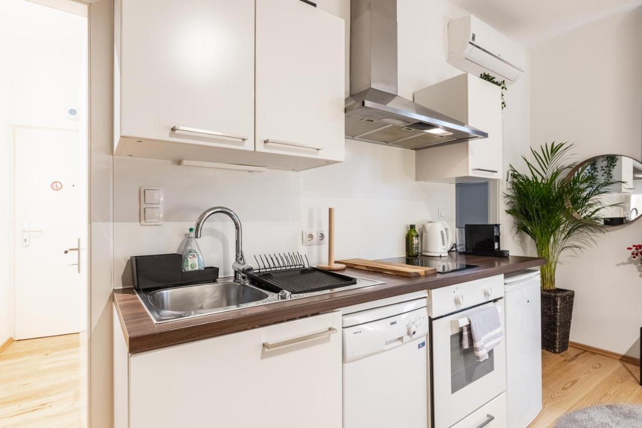 Cozy Studio Apartment Located In Vienna'S Vibrant City Center Dış mekan fotoğraf